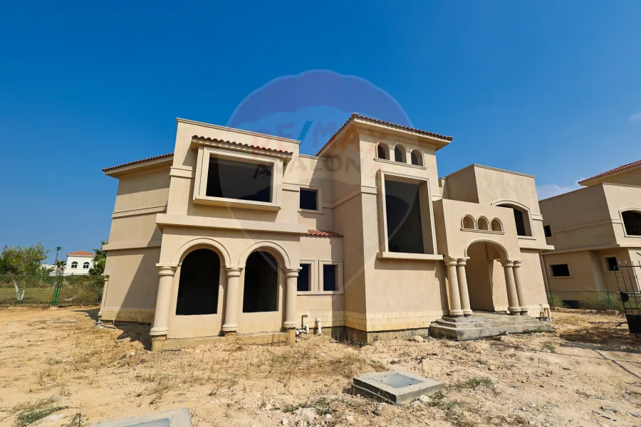 Villa for sale King Mariout (Compound Alex West View golf land - Saint Catherine)