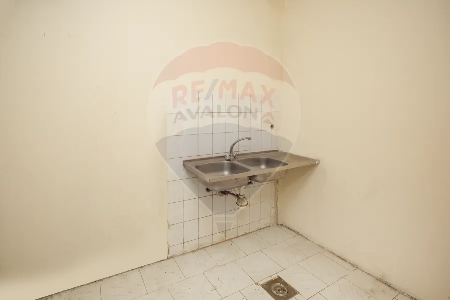 Administrative unit for sale 154 m Louran (Abu Qir st.)