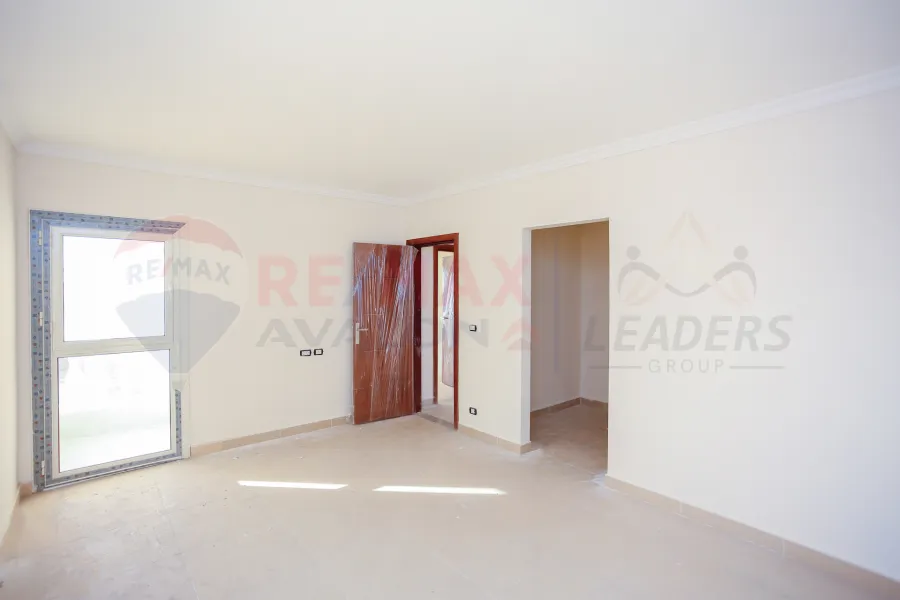 شقة للبيع 177 م (صواري) فيو مفتوح علي البحيرة