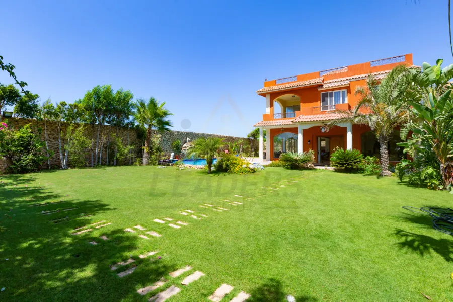 فيلا ستاند الون للايجار المفروش 1,150 م (قرية فيردنيا - الساحل)