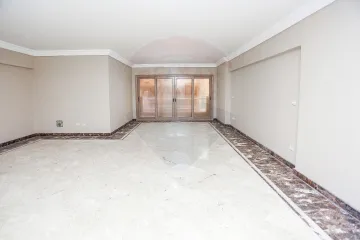 شقة  للبيع  235م جليم  ( على البحر مباشرة )