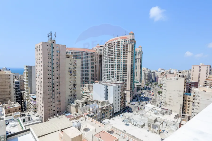 Apartment for sale 400 m San Stefano (steps from San Stefano Mall and the sea)