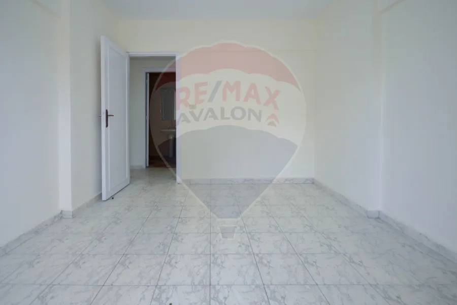 شقة للإيجار 116 م السيوف (ش مصطفي كامل)