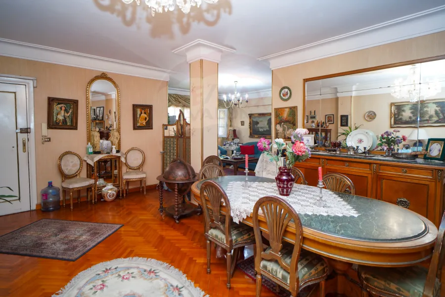 Apartment for sale 220 m Louran ( Sharawy St )