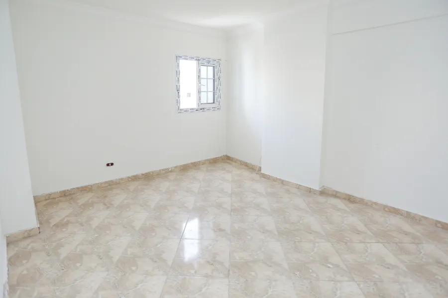 شقة للبيع 120م مصطفى كامل (بين مصطفي كامل وسيدي جابر على الترام مباشرة)