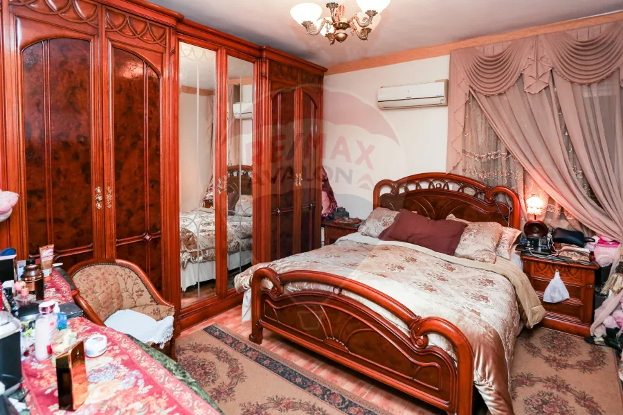 شقة للبيع 125 م كفر عبده (ش خليل الخياط)