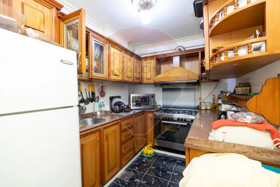 Apartment for sale 150 m Mostafa Kamil (steps from Abu Qer st.)