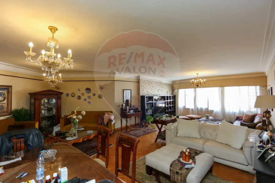 شقة للبيع 240 م سابا باشا (ش ابراهيم الحلبي)