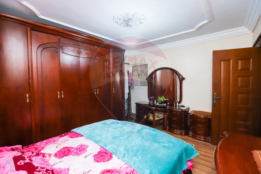 شقة للبيع 180م جناكليس (ش محمد سعيد باشا)