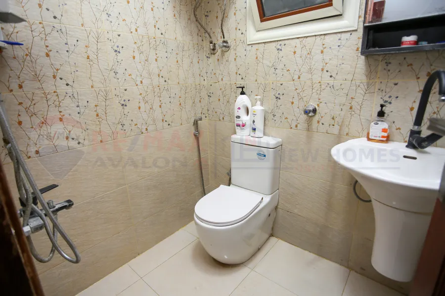 شقة للبيع 145 م كليوباترا ( ثالث نمرة من البحر )