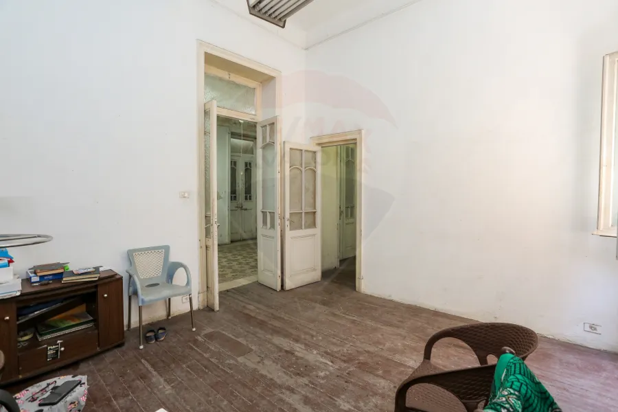 Mezzanine 400m for rent Camp Chezar (Port Saied St.)