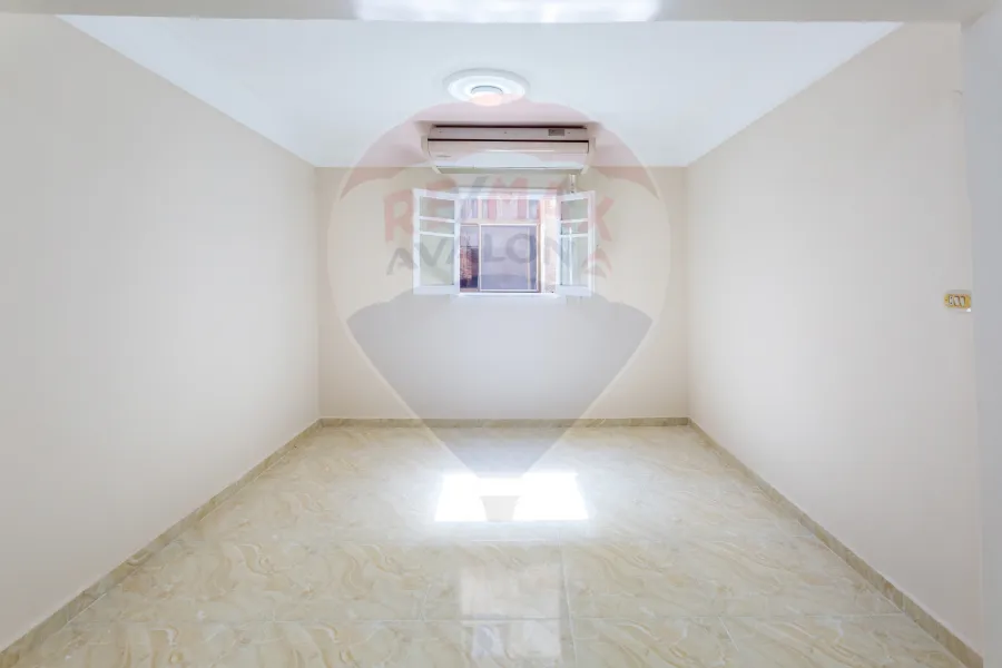 Apartment for sale 85 m Zezinia (Branched from Abu Qer st.)