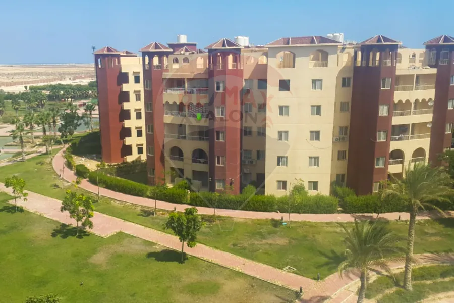 Chalet for sale 75 m + roof 75 m El Alamein (Vista Marina)