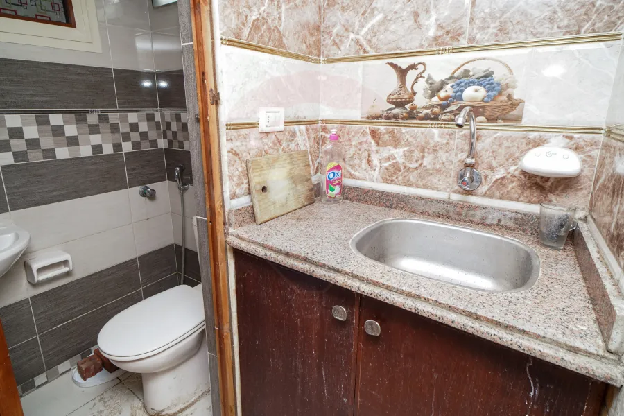 محل + صندرة للبيع 85 م سيدي بشر (ميدان محمد نجيب)