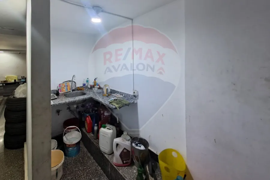 محل 150 م + صندره 70 م للبيع سيدي بشر (ثانى نمرة من ش العيسوي)