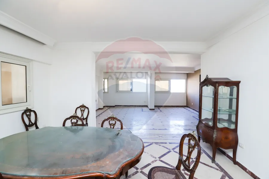 Administrative Unit for rent 185 m Louran (El Eqbal Directly on The Teram)