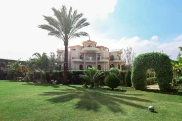 فيلا مفروشة للايجار 2050م كينج ماريوت (بجوار فندق افريكانا والمدرسة الامريكية)