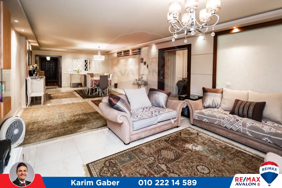 شقة للبيع 245م سموحة (منطقة الفيلات)