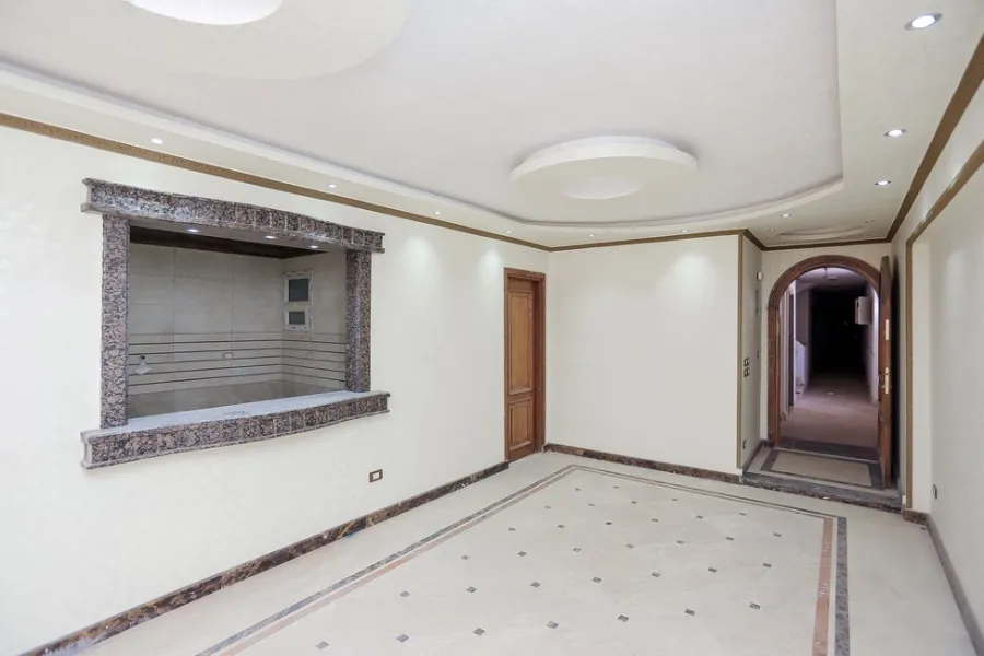 شقة للبيع 152م بولكلي (ش لافيزون) 