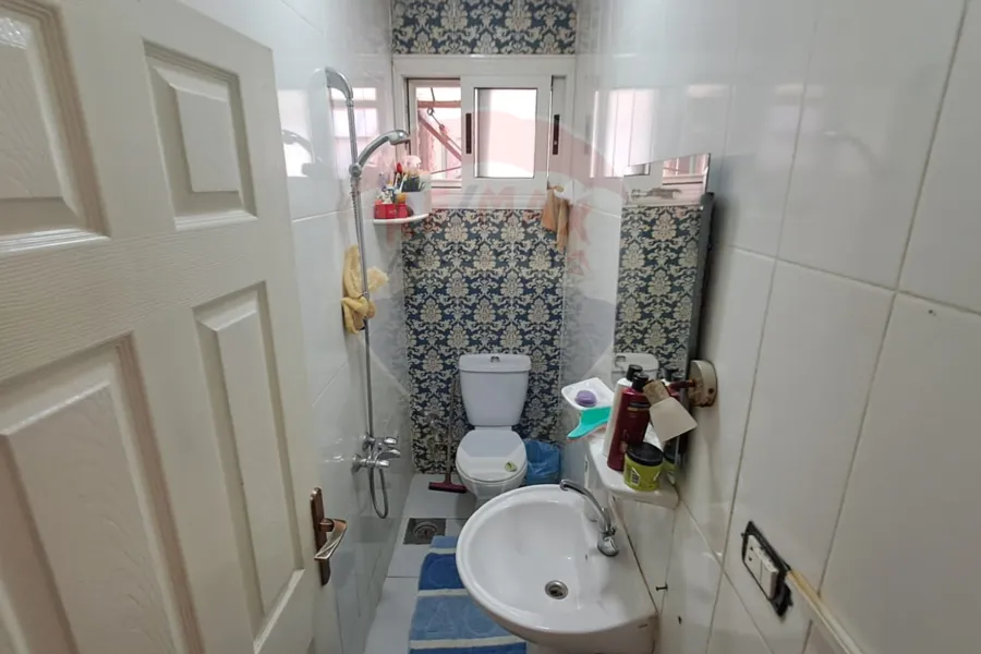 شقة للبيع 200 م مصطفي كامل (خطوات من كوبري كيروسيز سموحة)