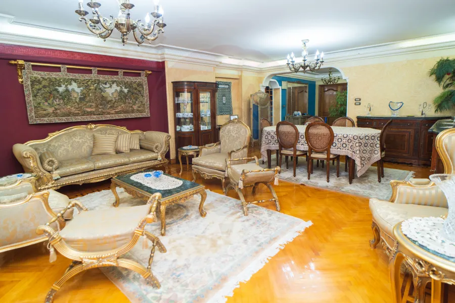 Apartment for Sale 207 m San Stefano (steps from the tram)