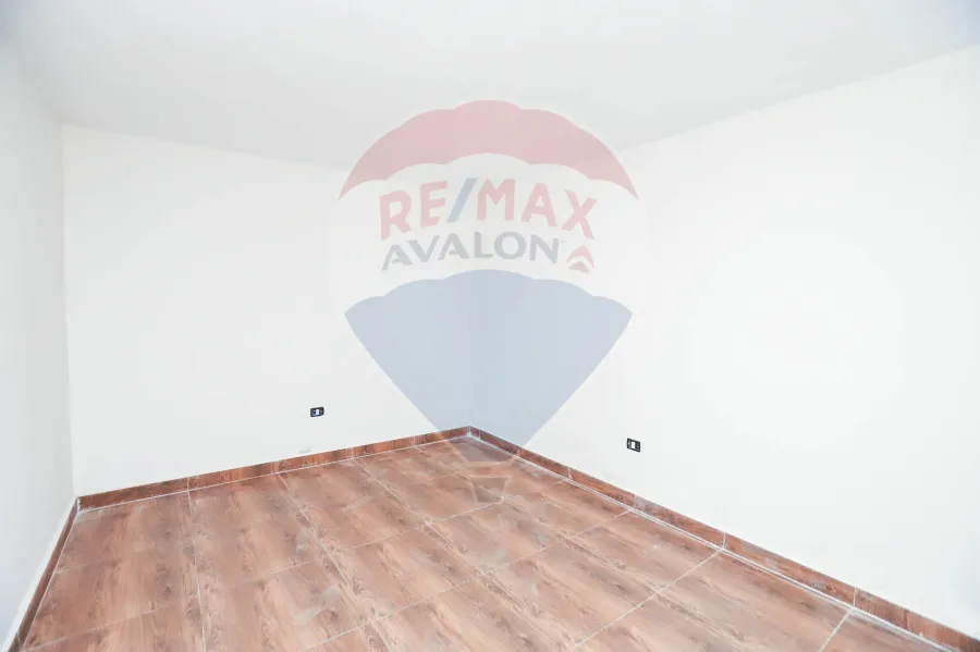 Apartment For Sale 140 m Almontaza (Royal Plaza Towers)