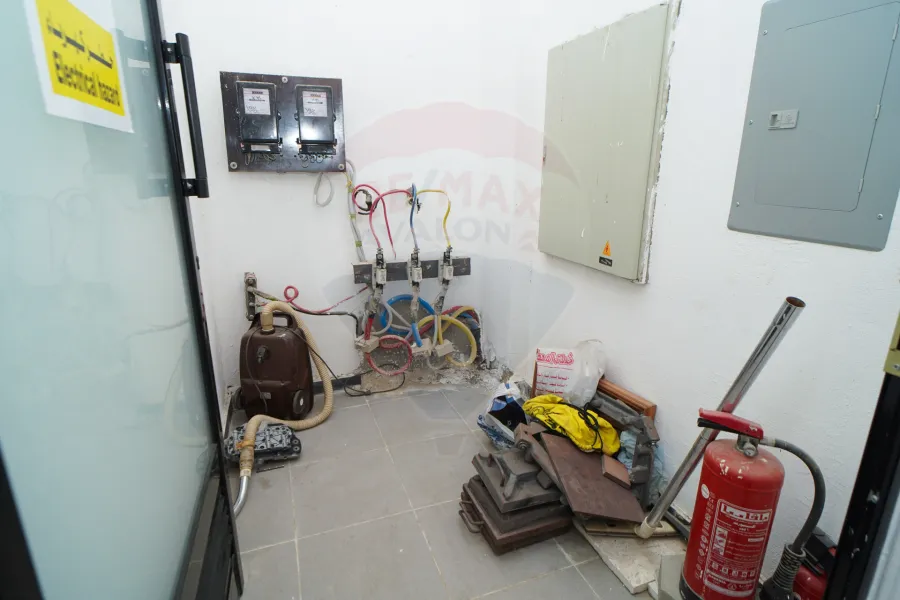 (فرصة إستثمارية) مصنع للبيع 2,164 م برج العرب الجديدة (المنطقة الصناعية الرابعة)