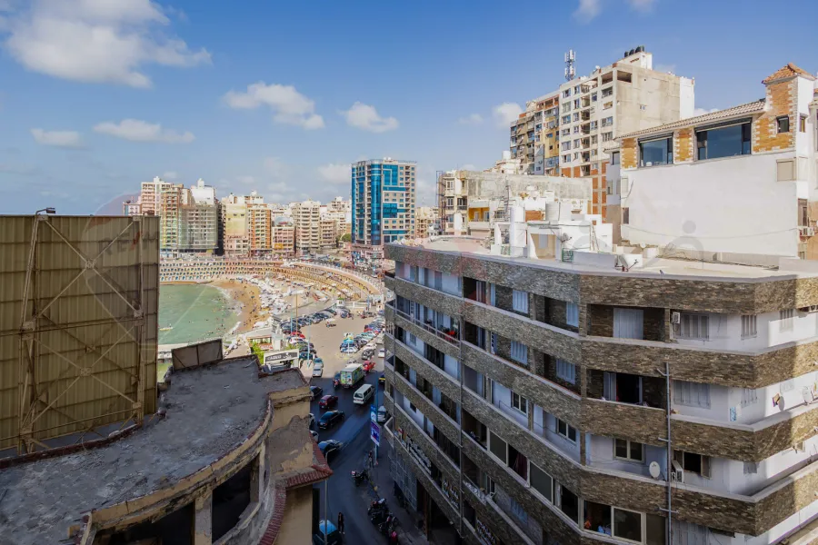 Apartment for sale 525 m Roushdy (directly on the sea)