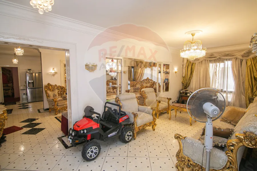 Apartment for sale 289 m Kafr Abdo (Khalil El Khayat St.)