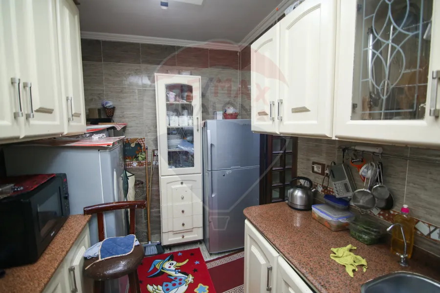 شقة للبيع 165 م رشدي (ش ابراهيم حلمي)