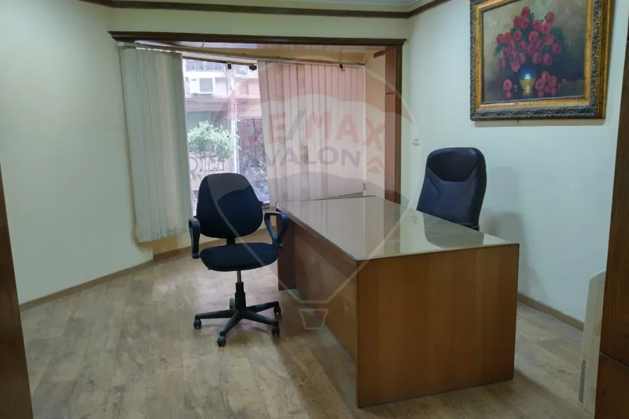 مقر اداري للايجار 65 م سموحة (متفرع من ش فوزي معاذ)