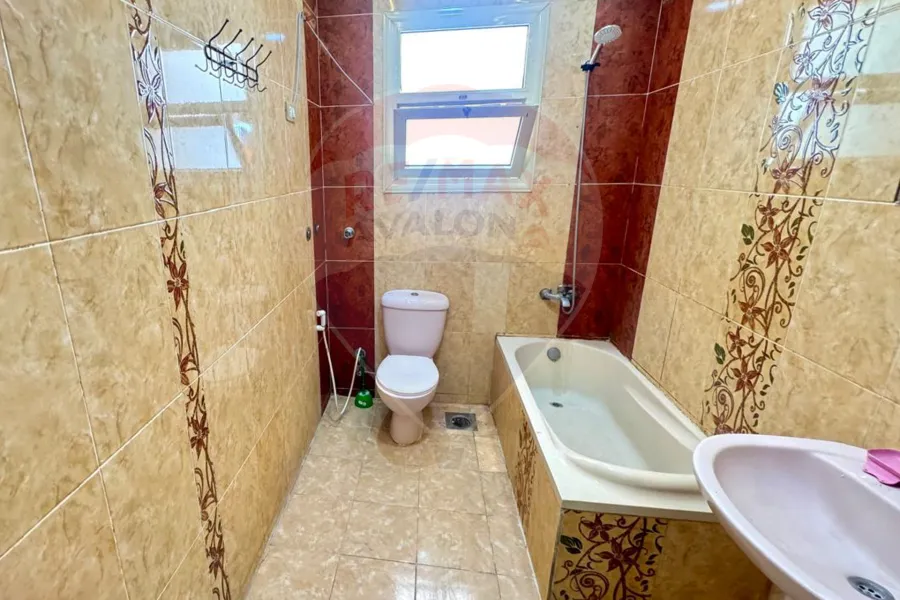 شقة للايجار المفروش 180 م  ميامي (ش اسكندر ابراهيم)