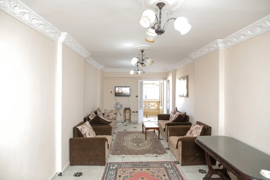 شقة للايجار مفروش 130م ميامي (ش جيلاتى لبنان-امام نقطة سيدي بشر)