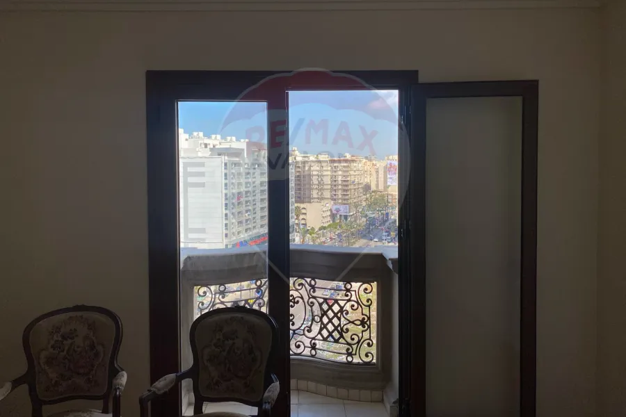 Apartment for sale 180 m Smouha (Fawzi Moaz main St - Brand building)