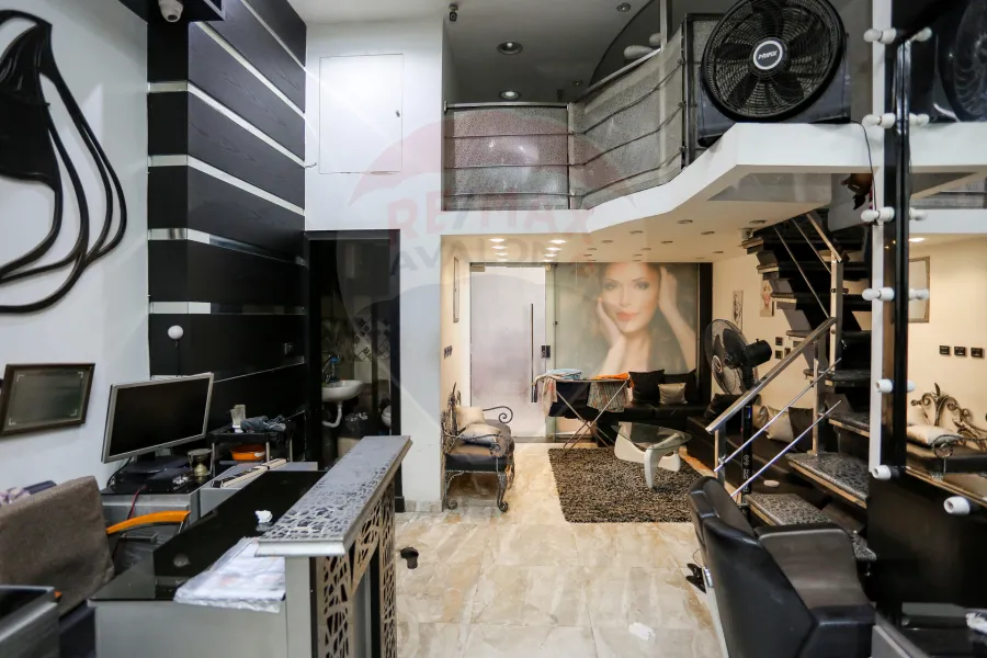 Shop + up floor for Sale 40 m Janaklis (Mortada St)