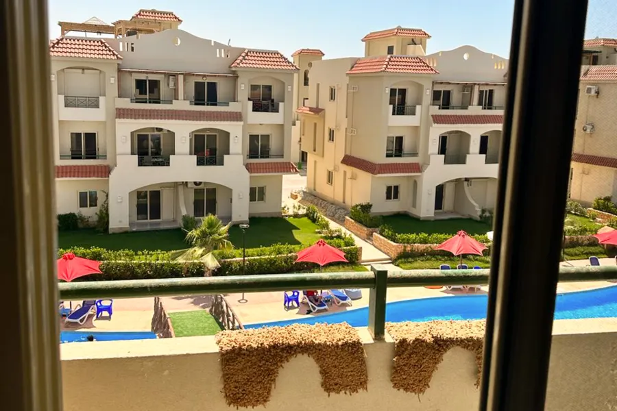 شاليه + روف للبيع (لاسيرينا) 120 م