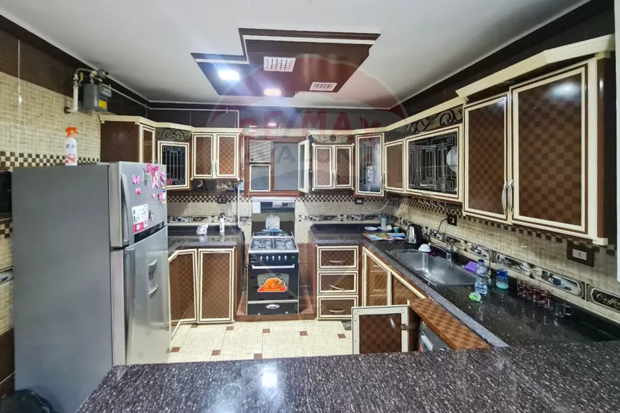 شقة للبيع 150 م الحي اللاتيني (متفرع من ش فؤاد)