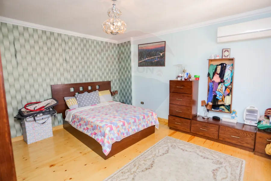 Apartment for sale 400 m San Stefano (steps from San Stefano Mall and the sea)