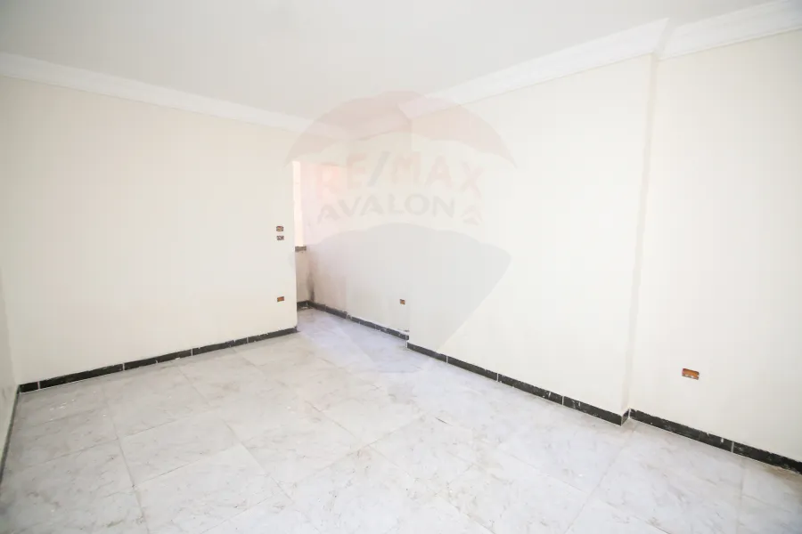 شقه للبيع 150 م جليم (خطوات من ش ابو قير و الترام)