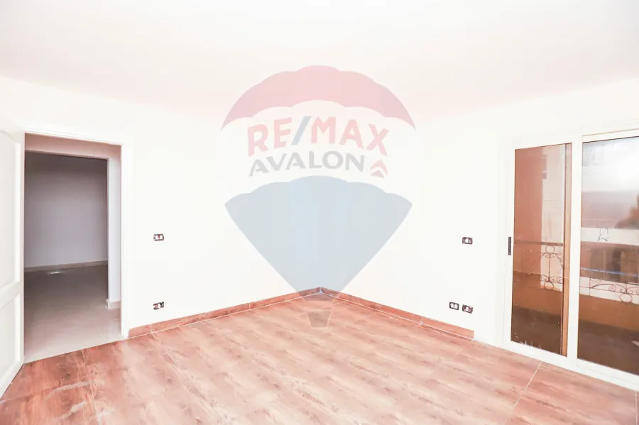 Apartment For Sale 140 m Almontaza (Royal Plaza Towers)