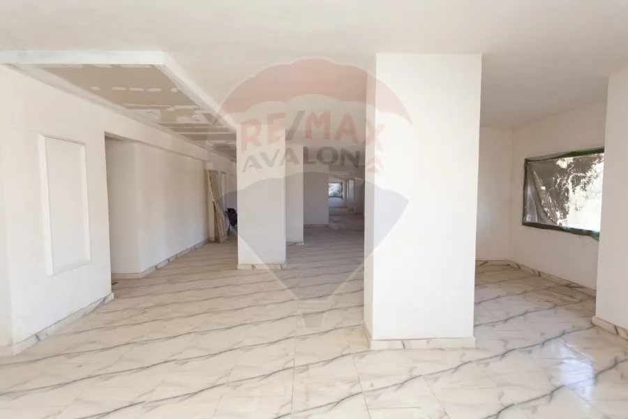 Administrative unit for sale 760 m Victoria (Ibn Salama Main St)