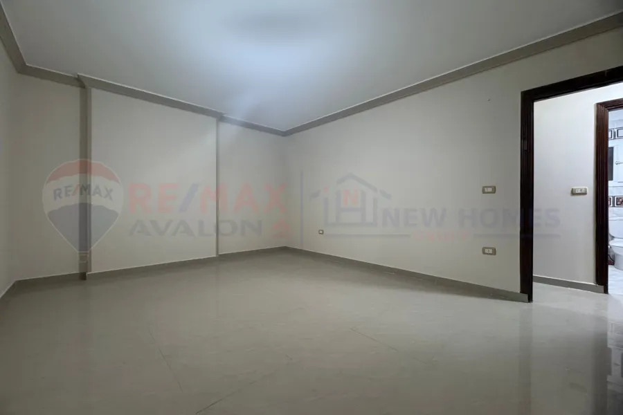 شقة للايجار 175 م الإبراهيمية (على البحر مباشرة -  عمارة براند)