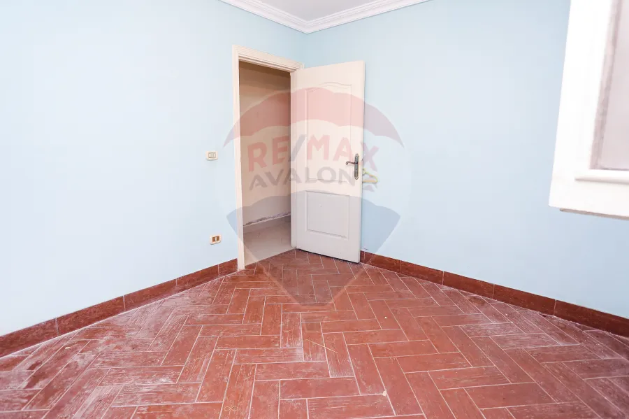 شقة للبيع 120 م سموحه (كومباوند اللوتس شارع النصر- بجوار جرين بلازا)