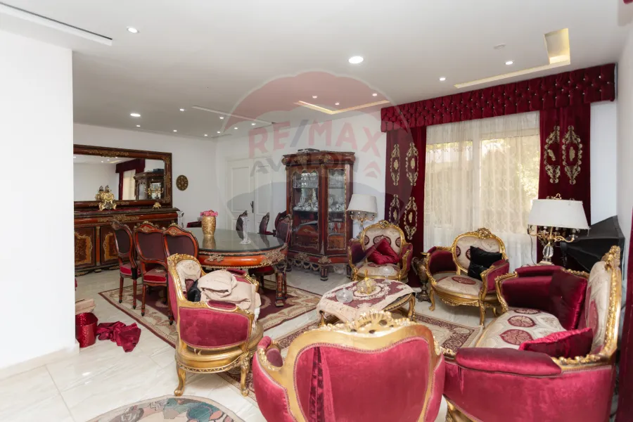 Villa for sale 1,000 m Al-King Mariout (New king St.) - 12,000,000 EGP
