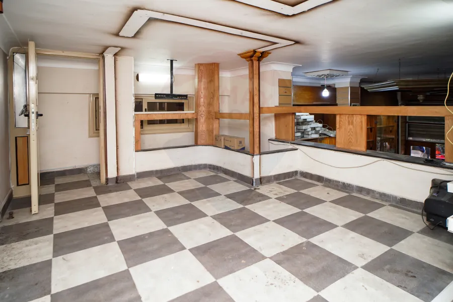 محل + صندرة للبيع 85 م سيدي بشر (ميدان محمد نجيب)