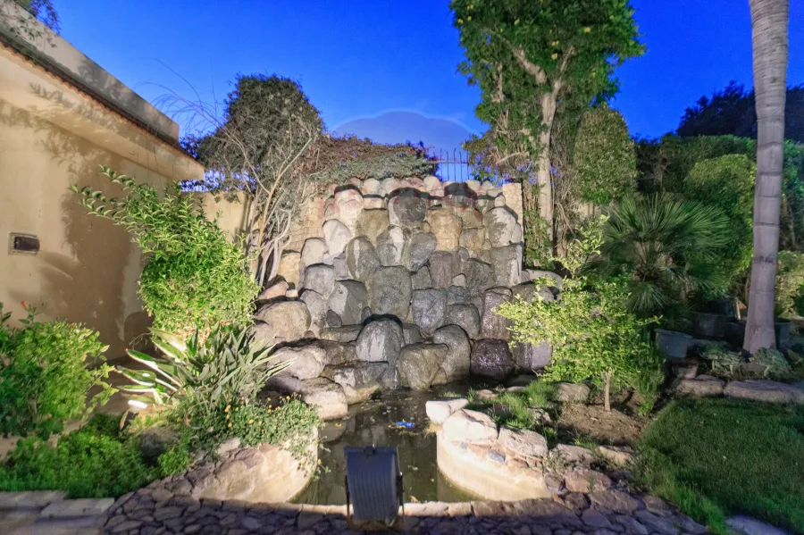 Palace for sale 3,000 m King Mariout (Qusor area)