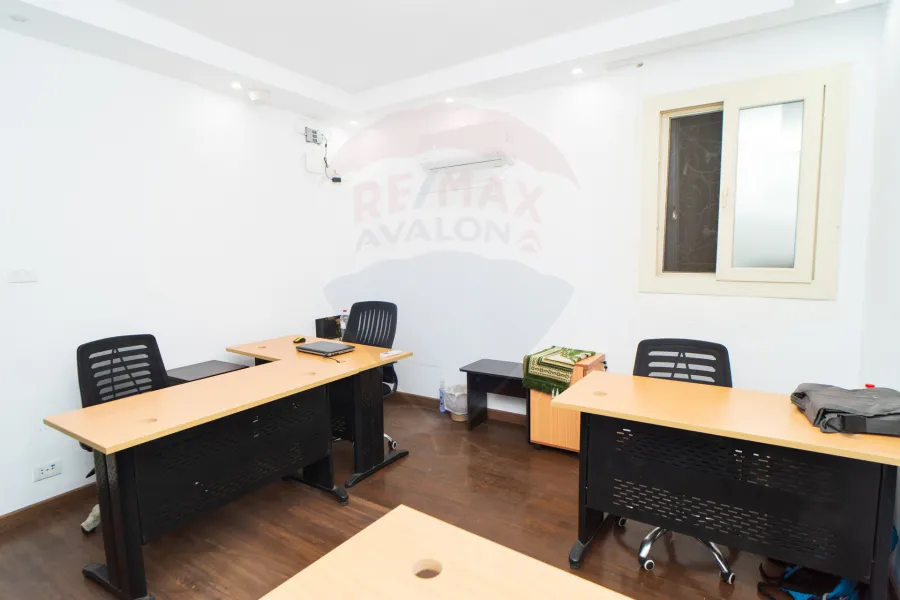 Administrative headquarters for sale 260 m Gleem (in front of the digestive system hospital)