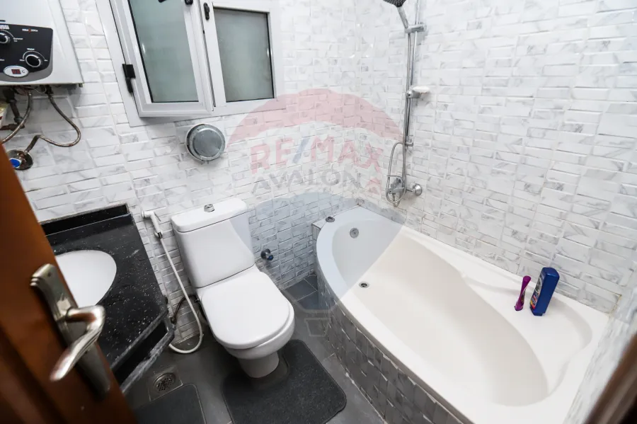 شقة للبيع 180م جناكليس (ش محمد سعيد باشا)