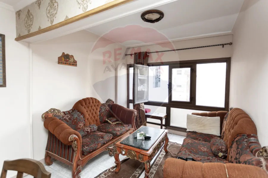 Apartment for sale 120 m Tharwat (directly on the sea)