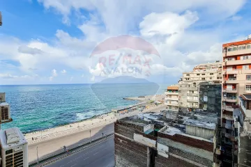 شقة للايجار 147 م كامب شيزار (على البحر مباشرة)